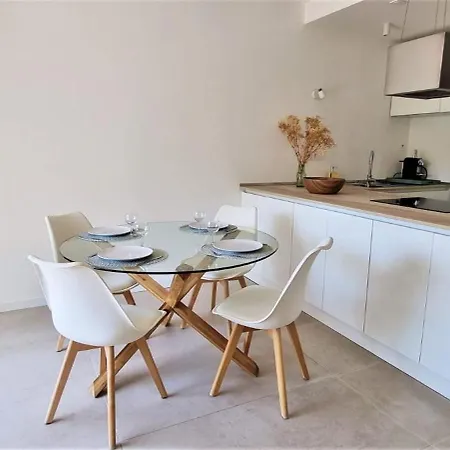 3 Rooms, Modern, Close To Beaches And Racecourse * Cagnes-sur-Mer